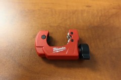 New Milwaukee 1&Prime; Mini Copper Tubing Cutter &ndash; # 48-22-4251