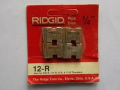 RIDGID 1/4&Prime; NPT 12-R PIPE THREADING DIES REVERSIBLE 111-R 11-R 00-R 37815 RED