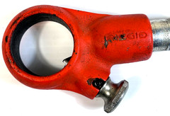 RIDGID 00-R Ratcheting Pipe Threader Tool w/ 3/4 & 1/2 Die Heads