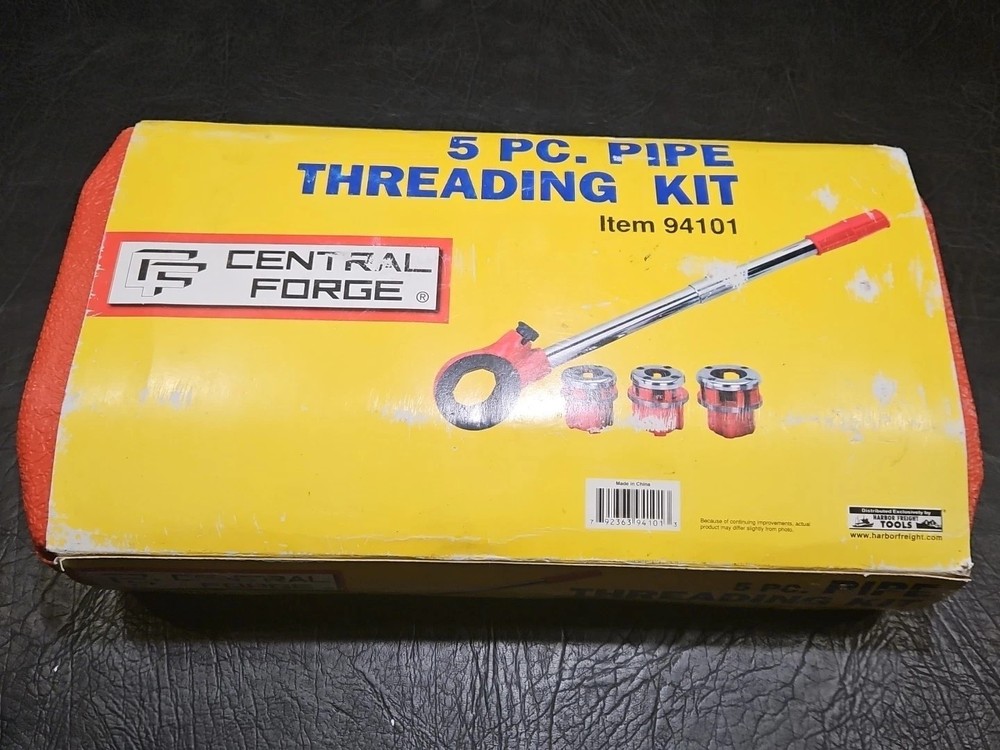 Central Forge Pipe Thread Kit Item # 94101 &ndash; 5-Piece Set, 3 Dies: 1/2&Prime;, 3/4&Prime;, 1&Prime;