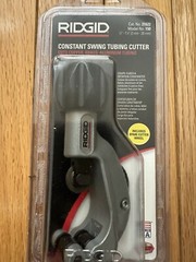 2 RIDGID QUICK ACTING TUBE CUTTER 31632 & 1 CONSTANT SWING CUTTER 31622