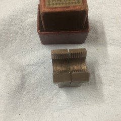 Armstrong Bros. Adjustable Dies No. 1-A Pipe Size 3/8&Prime; Pipe