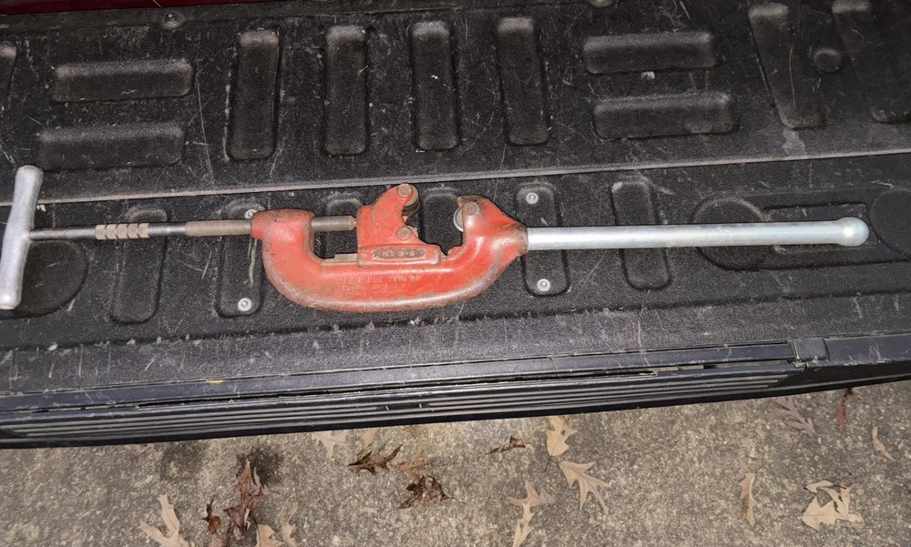 Ridgid No 3 -S 1&Prime; to 3&Prime; Heavy Duty Pipe Cutter W/ Leverage Handle