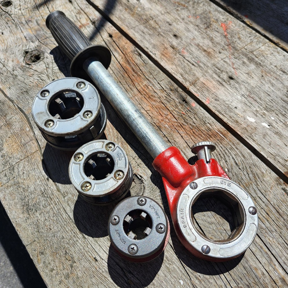 NPT Pipe Threader Die Head Set 1/2&rdquo;, 3/4&rdquo;@ 1&rdquo; With Handle