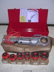 RIDGID 700 POWER PONY PIPE THREADER 6-12R DIE HEAD 1/2-2 METAL CASE MANUAL VISE