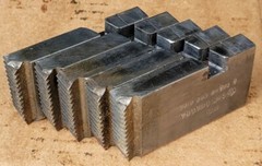 TOLEDO BEAVER QUADRA-TYPE 2-1/2&Prime; TO 4&Prime; DIE HEAD WITH DIES (NOS)