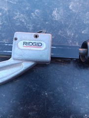 Ridge Tool Ridgid Model 152 Quick-Acting Tubing Tube Cutter 1/4&Prime; to 2-5/8&Prime;