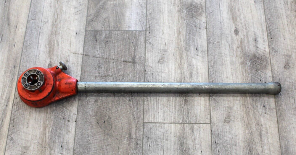 Ridgid 12-R 1/2&Prime; Pipe Threader w/ Handle *Pre-Owned* Free Shipping