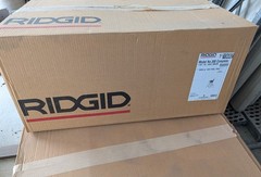 NEW Ridgid 15682 300 Complete (38 RPM) 1/8&Prime; &ndash; 2&Prime; 1/2 HP Pipe Threading Machine