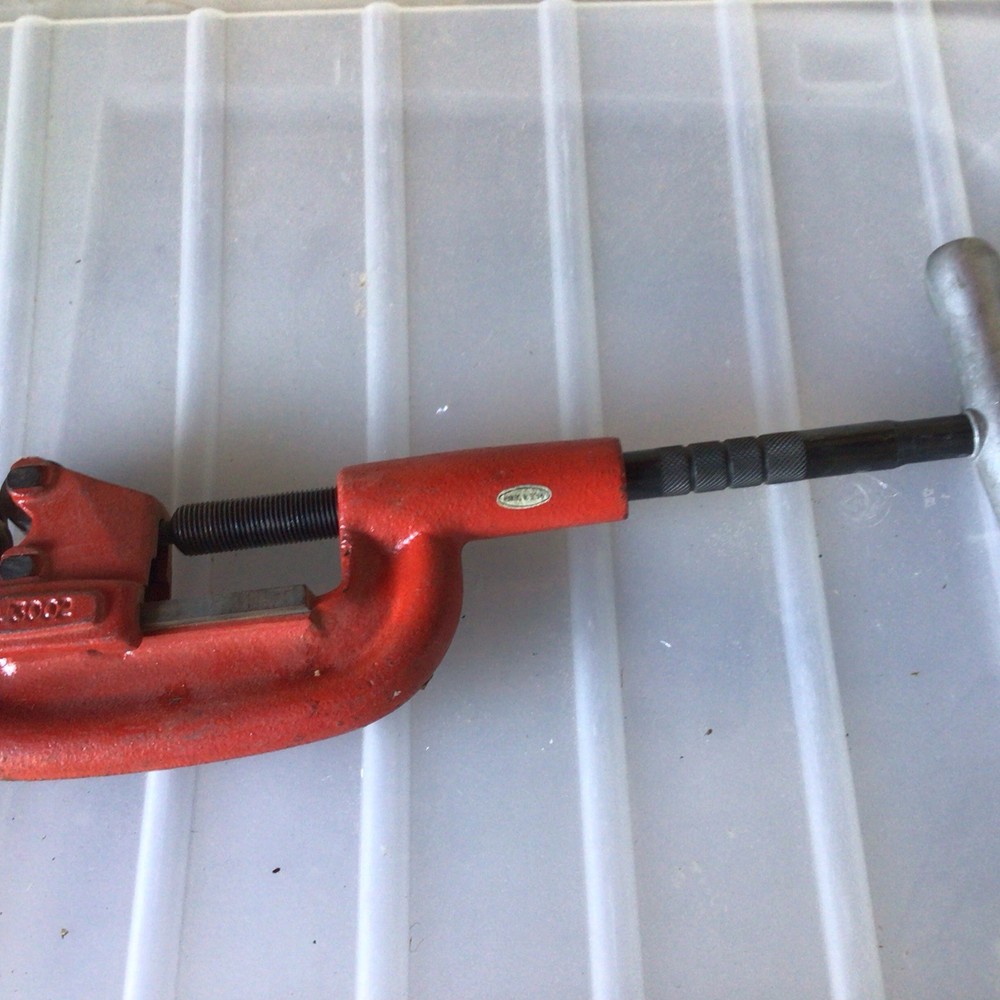 Pipe Cutter 1/8in To 2in #3002 Made In Taiwan