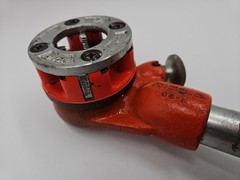 Ridgid 12-R 1/2&Prime; and 3/4&Prime; Pipe Threader Dies Ratchet & Cutter No 2A 1/8&Prime; To 2&Prime;
