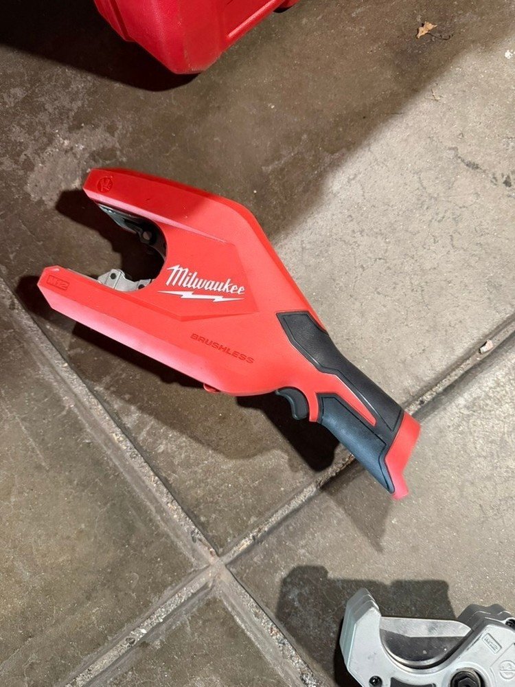 Milwaukee 2479-20 M12 Brushless 1-1/4&Prime; &ndash; 2&Prime; Copper Tubing Cutter &ndash; Tool Only