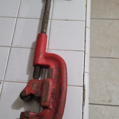 RIDGID No. 2A/202 (2A/202) Screw Feed Pipe Cutter, 1/8 in to 2 in