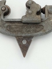 VINTAGE THE RIDGE TOOL CO. RIDGID NO. 000 &ndash; 1/8 TO 1&Prime; O.D PIPE CUTTER