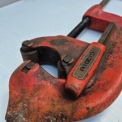 RIDGID USA No. 4-S HEAVY DUTY 2&Prime; &ndash; 4&Prime; Metal Pipe Cutter Cutting Plumber Tool