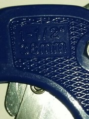 Irwin Ratcheting Multipurpose PVC Cutter Cuts up to 1-1/2&Prime; Pipe; item# 1137540