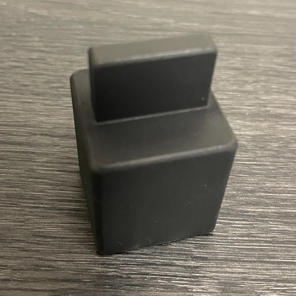 Plumbing cleanout plug socket, 1&Prime; x 1/4 slot square Socket