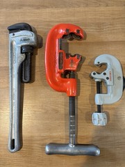 RIDGID 18 in Pipe Wrench & Pipe Cutters Set (up to 2 in) &ndash; Heavy Duty Tools