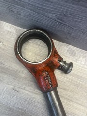 Ridgid 111-R Pipe Threader Ratchet 24 Inch Orange Pipe Thread No Dies