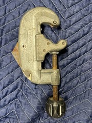 RIDGID No. 20 Screw Feed Pipe Cutter Metal Tool 5/8 in to 2 1/8 in Pipe