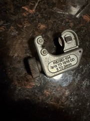 RIDGID 104 Mini Tube Cutter 3/16 in to 15/16 in OD Tubing/Pipe Cutter