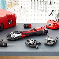 Milwaukee 2473-22 M12 Force Logic Press tool 1/2&Prime; &ndash; 1&Prime; Kit Black, Red