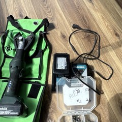 Greenlee Crimping Tool Kit with Battery, Charger, Carrying Bag, Crimping Dies