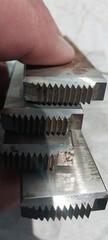 RIDGID 47765 Universal Die Heads &ndash; 1/2 in. to 3/4 in. NPT Working pulls