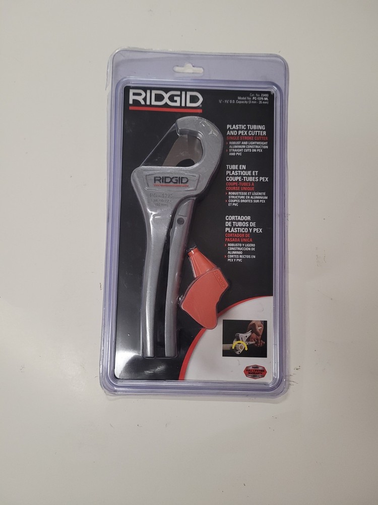 RIDGID 1/8&Prime; to 1-3/8&Prime; PVC and PEX Pipe Cutter with Multi-Layer Adapter PC-1375ML