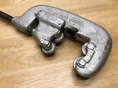 Reed MFG Co. Pipe Cutter Erie PA USA No. 2-4 Heavy Duty 1/2&Prime; &ndash; 2&Prime;