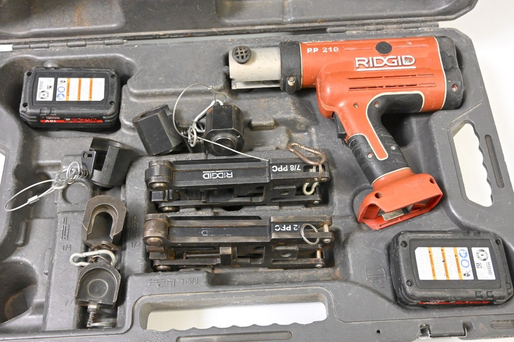 RIDGID RP 210 PRO PRESS FRAME SET w/ JAWS/BATTERIES/EXTRAS
