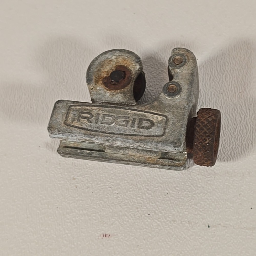 Vintage Rigid No. 104 Tube Cutter Ridge Tool Co