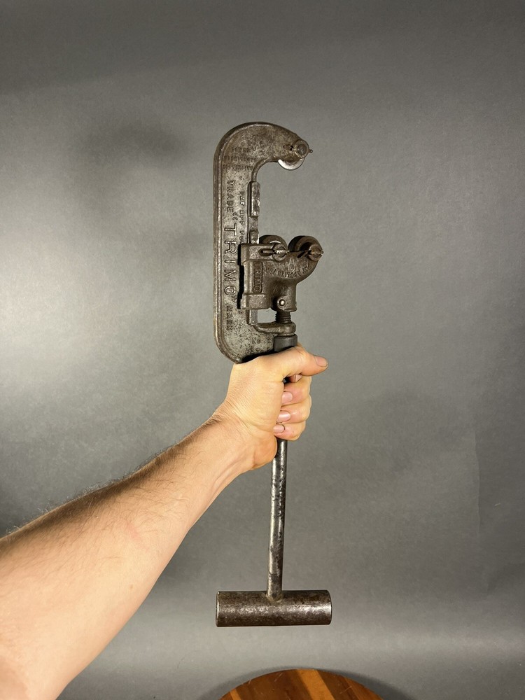 Vintage Trimo Mfg. No. 2 Pipe Cutter Size 1/4&Prime;- 2&Prime; Shop Tools Trimont Roxbury MA