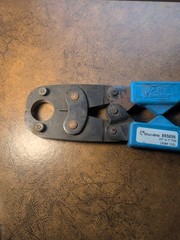 SharkBite 865896 1 INCH. PEX Crimp Ring Tool Kit