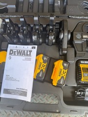 **NEW** DEWALT DCE200M2K, 20V MAX Cordless Press Tool Kit with (6) Jaws DCE 200