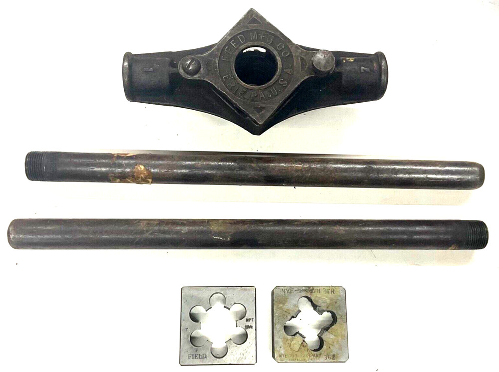 VINTAGE REED MFG. CO. PIPE THREADER w/ SQUARE DIES