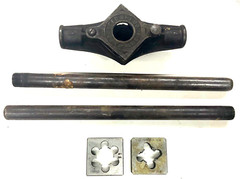 VINTAGE REED MFG. CO. PIPE THREADER w/ SQUARE DIES