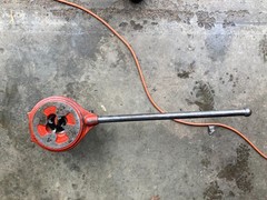 RIDGID [N&deg; 65-R] (1&Prime; TO 2&Prime;) pipe threader with handle made-in-USA