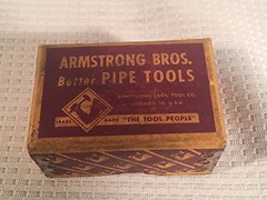 Vintage Pair Armstrong Bros. Pipe Die Threading Head 3/8 R-NPT 30 2A773