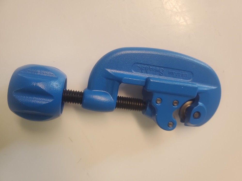 SWAGELOK MS-TC-308 TUBE CUTTER 3/16&Prime;-1&Prime; / 4-25MM