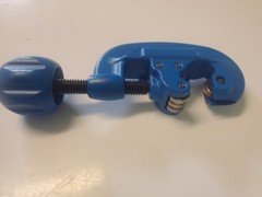 SWAGELOK MS-TC-308 TUBE CUTTER 3/16&Prime;-1&Prime; / 4-25MM