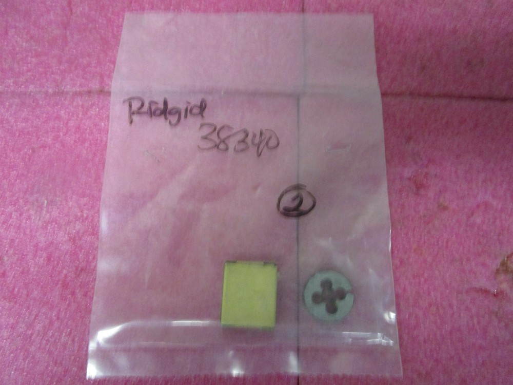 Lot of 2 &ndash; Ridgid 38340 UNC Bolt Threader Button Die, 5/16-18