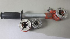 Ridgid 00-R Ratcheting Pipe Threader W/ 3/4&Prime;, 1/2&Prime; AND 3/8&Prime; Die Plumbing Tool