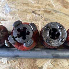 RIDGID 00-R Manual Ratcheting Threader With Dies