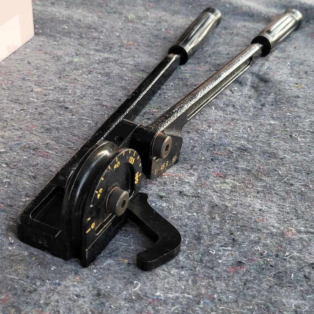 Parker 8-2829 1/2&Prime; O.D. Hand Tube Bender 1-1/2&Prime; Radius