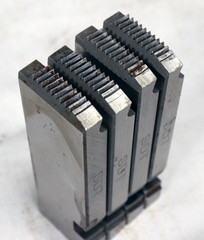 Steel Dragon Tools&reg; 47765 1/2&Prime;-3/4&Prime; HSS RH NPT Pipe Dies fits RIDGID&reg; 811A 815A