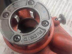 RIDGID 12-R Threader Ratchet Head & Handle & 12-R 1 1/2&Prime; Die Head Excellent