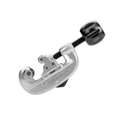 Ridgid 32920 Model 15 3/16&Prime; &ndash; 1-1/8&Prime; Screw Feed Tubing Cutter