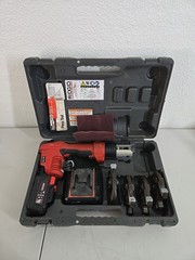 Ridgid RP 200-B Compact Press Tool Kit w/4 Jaws, Battery, And Case Used