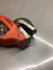 Ridgid Tools 18&rdquo; Heavy Duty 90&deg; Offset Pipe Wrench NOTE Hook Jaw Has Chipped End